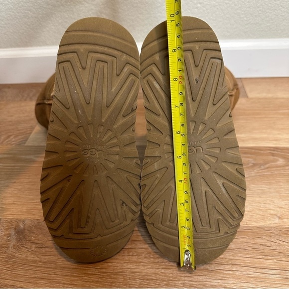 UGG Australia Classic Tall Chestnut Brown Suede Boots, Size 6 - Picture 10 of 11